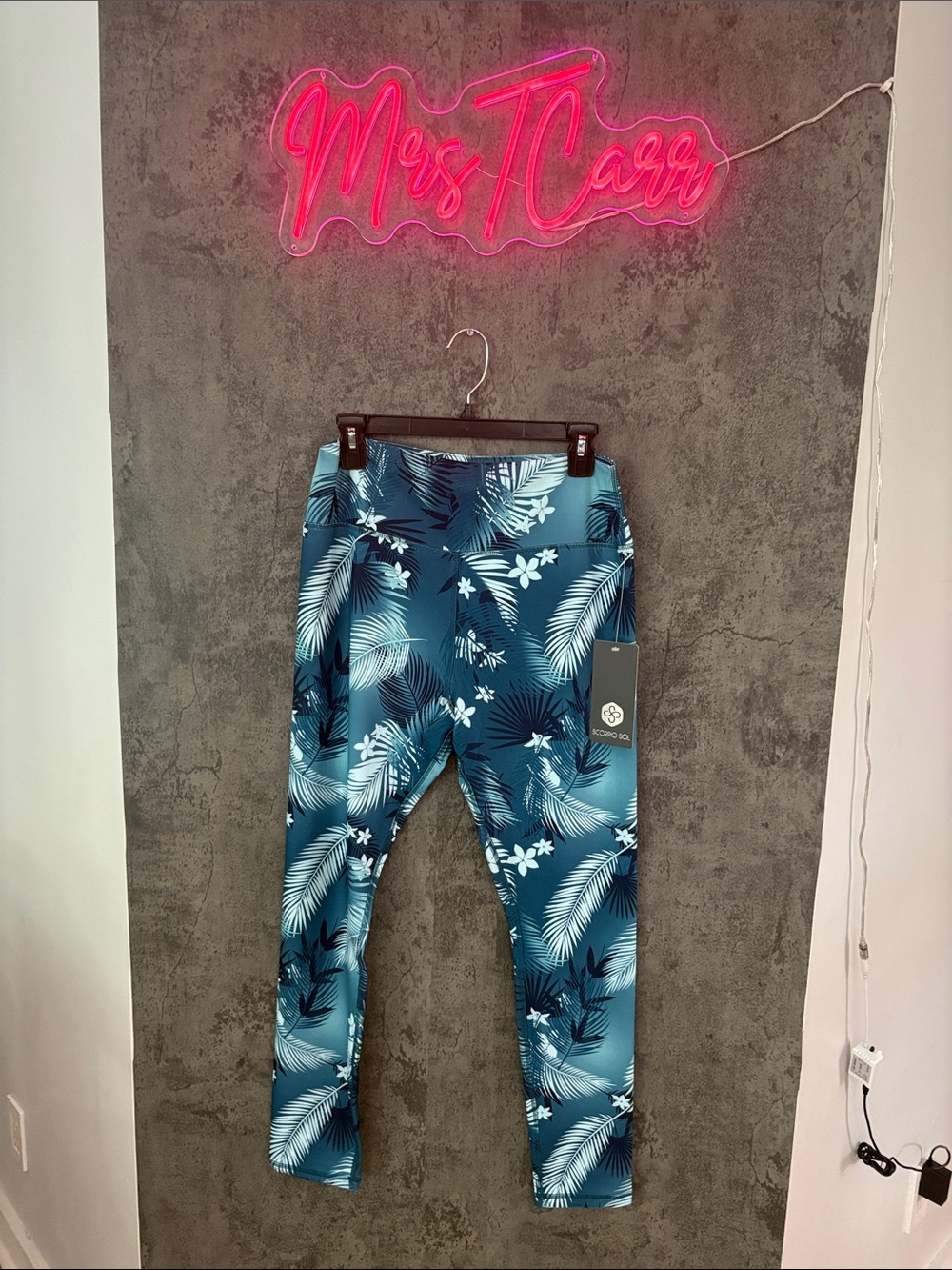 Scorpio Sol Blue Tropical Print Leggings